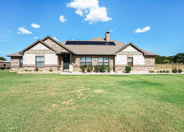 Property at 1081 County Road 3591, Paradise, TX 76073, 4 beds, 2.5 baths