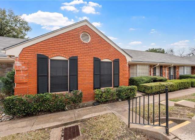Property at 5030 Lake Shore Dr, Waco, TX 76710, 2 beds, 2 baths