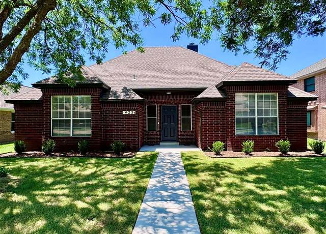 Property at 425 N Gaston Dr, Wylie, TX 75098, 3 beds, 2 baths