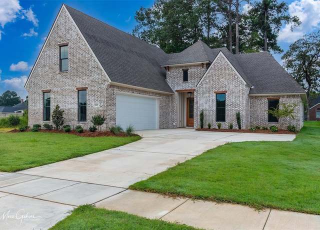 Property at 192 St Andrews Ln, Benton, LA 71006, 4 beds, 3 baths