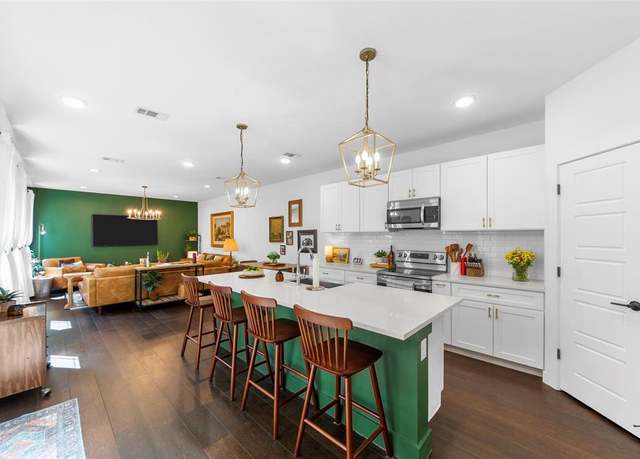 Property at 2340 Starks Ave, Dallas, TX 75215, 3 beds, 2.5 baths
