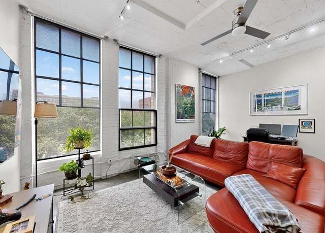 Property at 1122 Jackson St #209, Dallas, TX 75202, 1 bed, 1 bath