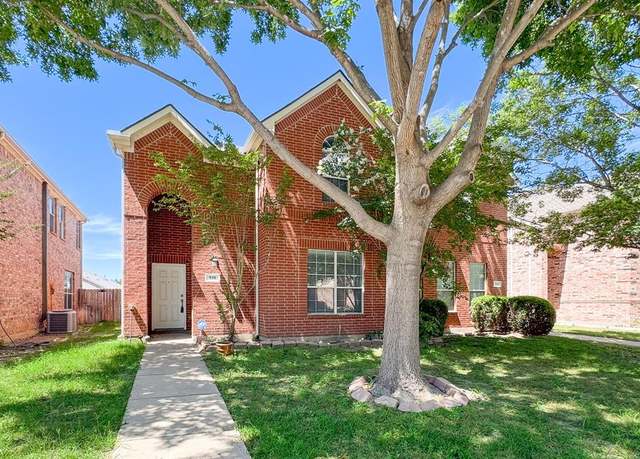 Property at 918 Jamie Dr, Grand Prairie, TX 75052, 4 beds, 2.5 baths