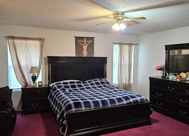 Property at 1026 Mazourka Dr, Arlington, TX 76001, 3 beds, 2 baths