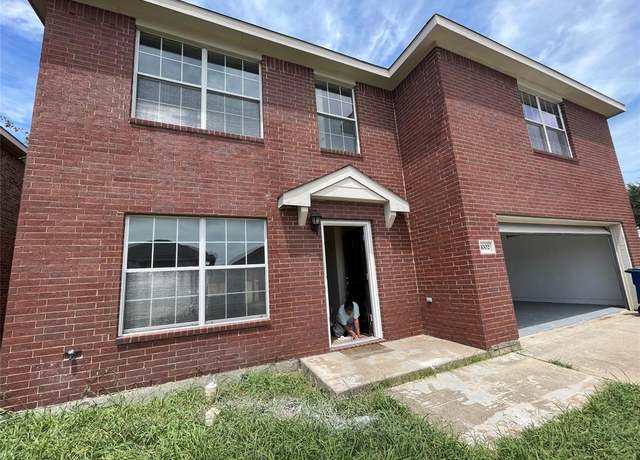 Property at 1002 Richmond Dr, Ennis, TX 75119, 4 beds, 2.5 baths