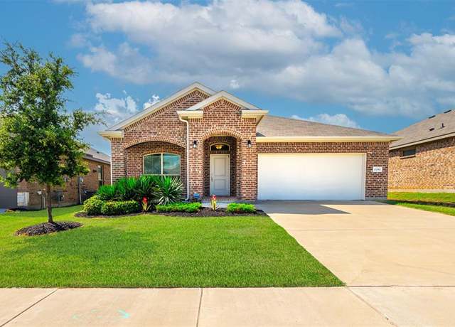 Property at 2312 Goodnight Ranch Dr, Weatherford, TX 76087, 3 beds, 2 baths