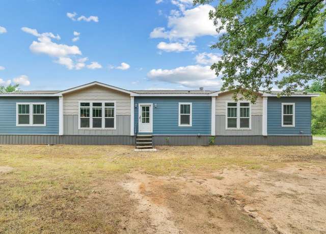 Property at 1337 County Road 211, Gainesville, TX 76240, 4 beds, 3 baths