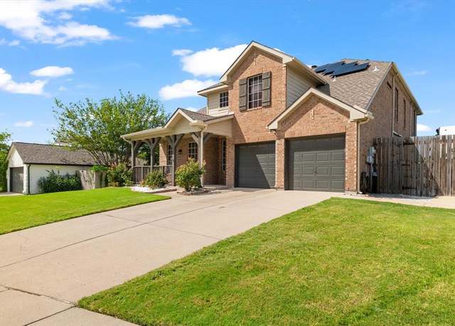 Property at 931 W Cedar St, Celina, TX 75009, 4 beds, 2.5 baths