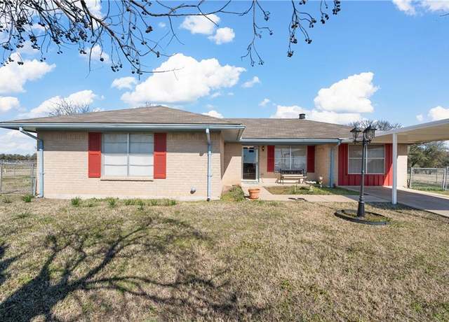 Property at 704 Old Belton Rd, Marlin, TX 76661, 3 beds, 2 baths