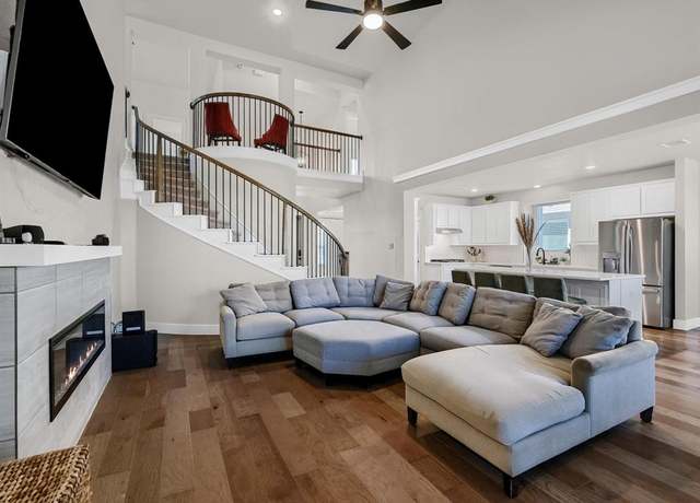Property at 6221 Muller Creek Dr, Celina, TX 75009, 5 beds, 3.5 baths