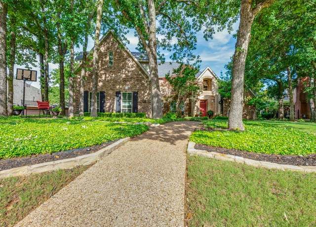 Property at 1630 Oak Ridge Dr, Corinth, TX 76210, 4 beds, 3 baths