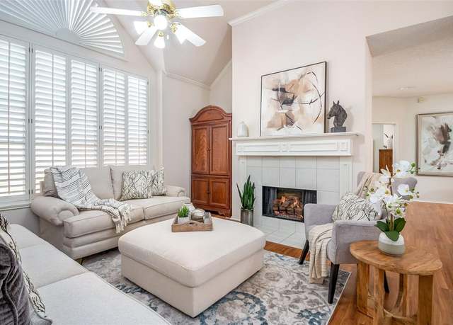 Property at 3104 Ridge Hollow Dr, Plano, TX 75023, 3 beds, 2 baths
