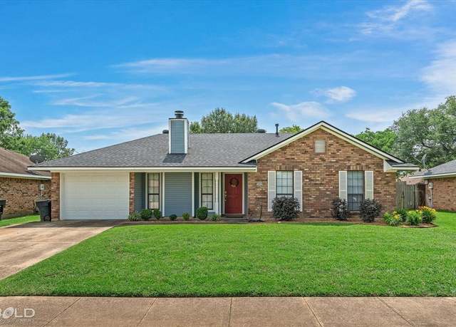 Property at 5604 Hollyhock Ln, Bossier City, LA 71112, 3 beds, 2 baths