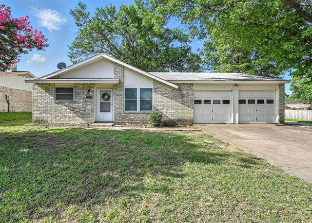 Property at 5008 Lasalle Dr, Arlington, TX 76016, 3 beds, 2 baths