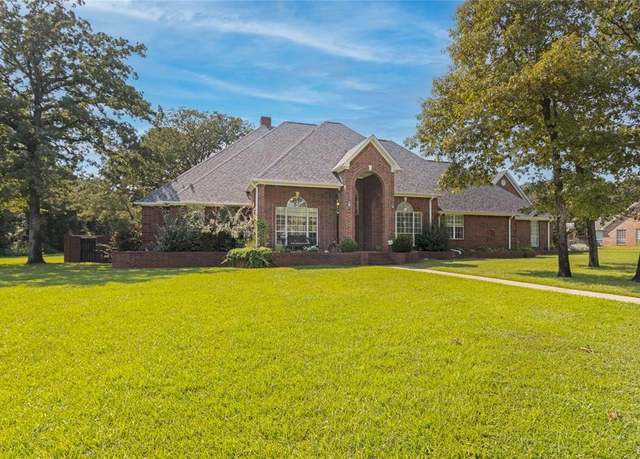 Property at 17665 Briarpatch, Lindale, TX 75771, 5 beds, 3.5 baths
