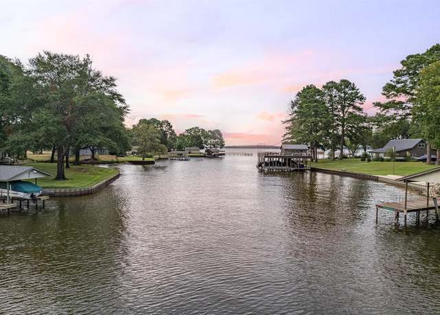 Property at 123 Goodknight Ranch Rd, Trinidad, TX 75163, 5 beds, 4 baths