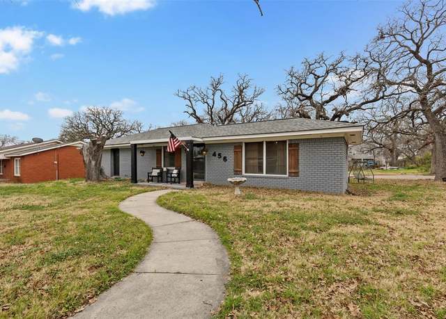 Property at 456 Alexander Rd, Stephenville, TX 76401, 7 beds, 2 baths