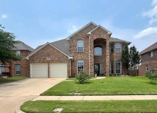 Property at 5828 Ivy Glen Dr, Grand Prairie, TX 75052, 4 beds, 3.5 baths