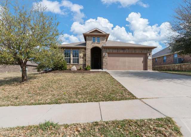 Property at 1313 Meadowlakes Dr, Azle, TX 76020, 3 beds, 2 baths