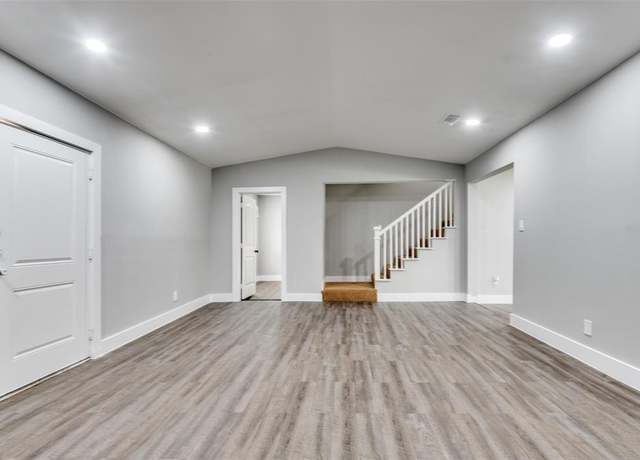 Property at 437 22nd St NW, Grand Prairie, TX 75050, 5 beds, 3 baths