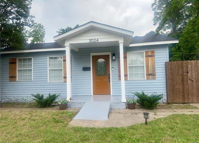 Property at 3024 Carnation Ave, Fort Worth, TX 76111, 2 beds, 2 baths