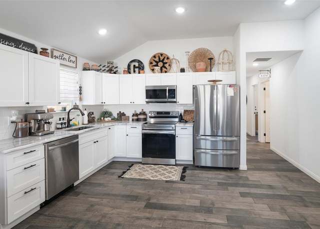 Property at 400 S Cedar St, Leonard, TX 75452, 3 beds, 2 baths