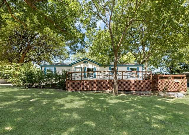 Property at 120 Bass Rd, Point, TX 75472, 4 beds, 3 baths