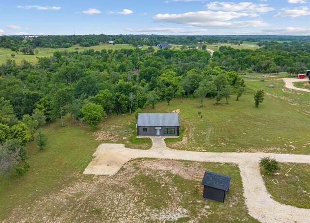 Property at 400 Round Up Ct, Stephenville, TX 76401, 2 beds, 1 bath