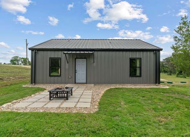 Property at 400 Round Up Ct, Stephenville, TX 76401, 2 beds, 1 bath