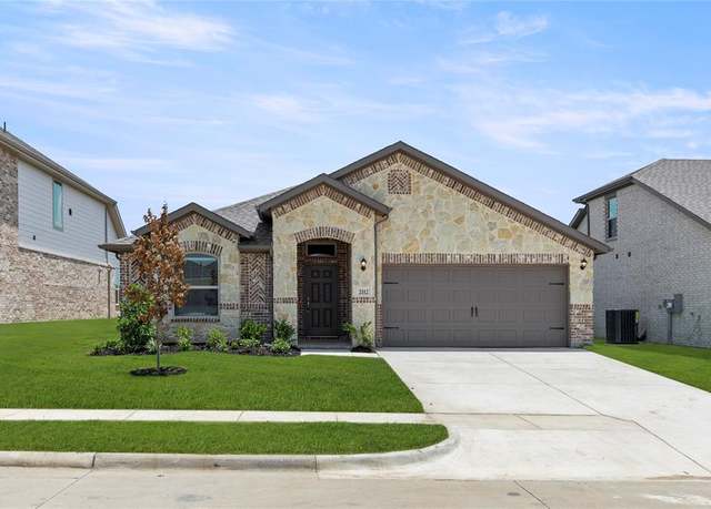 Property at 2112 Hickory Ln, Aubrey, TX 76227, 4 beds, 2.5 baths