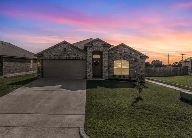 Property at 3228 Skinner Dr, Lorena, TX 76655, 3 beds, 2 baths