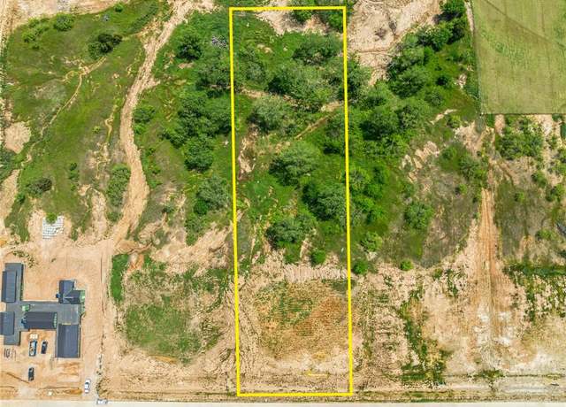 Property at 2725 Kentucky Derby Dr, Bartonville, TX 76226
