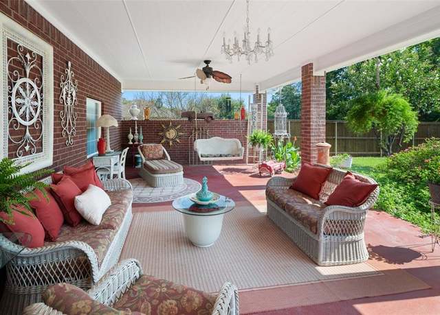Property at 510 N Mcclendon St, Leonard, TX 75452, 5 beds, 3 baths