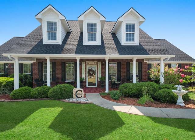 Property at 510 N Mcclendon St, Leonard, TX 75452, 5 beds, 3 baths