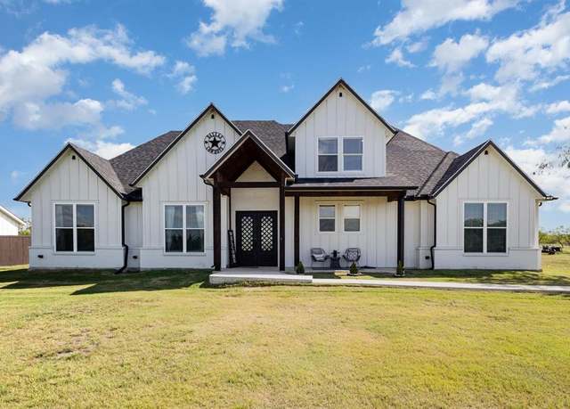 Property at 601 Gin Rd, Ennis, TX 75119, 4 beds, 3 baths