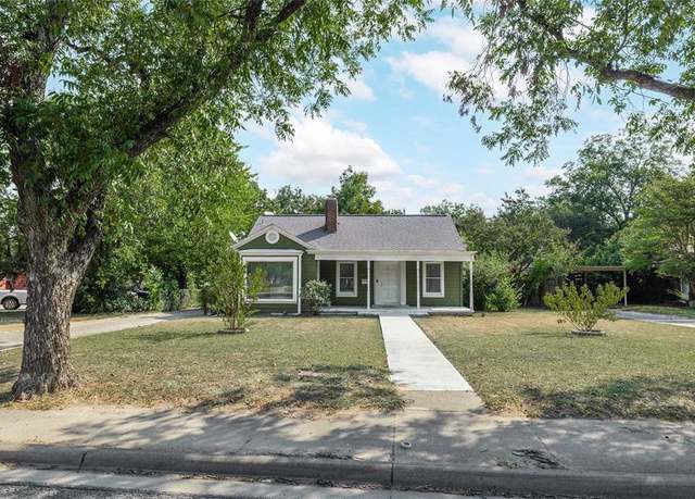 Property at 2204 Austin Ave, Brownwood, TX 76801, 2 beds, 1 bath