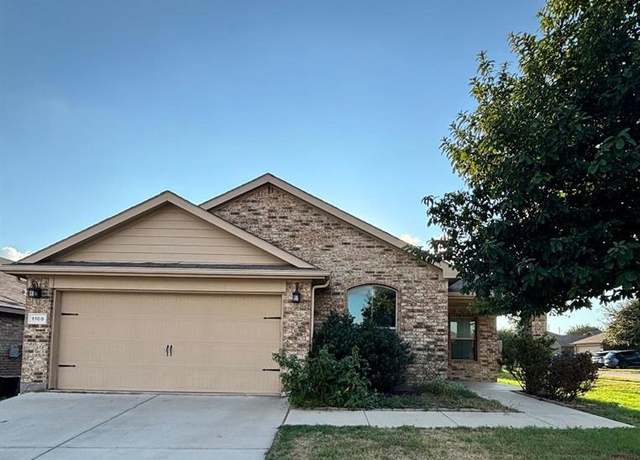 Property at 1100 Forest Glen Dr, Azle, TX 76020, 4 beds, 2 baths
