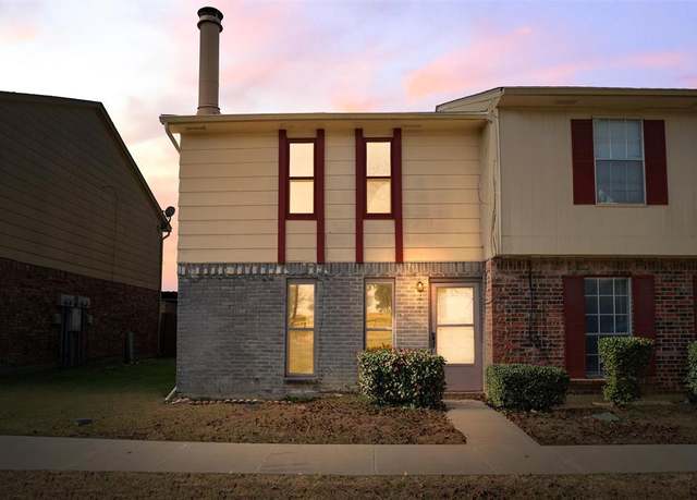 Property at 46 E Mountain Creek Ct #6, Grand Prairie, TX 75052, 2 beds, 2.5 baths