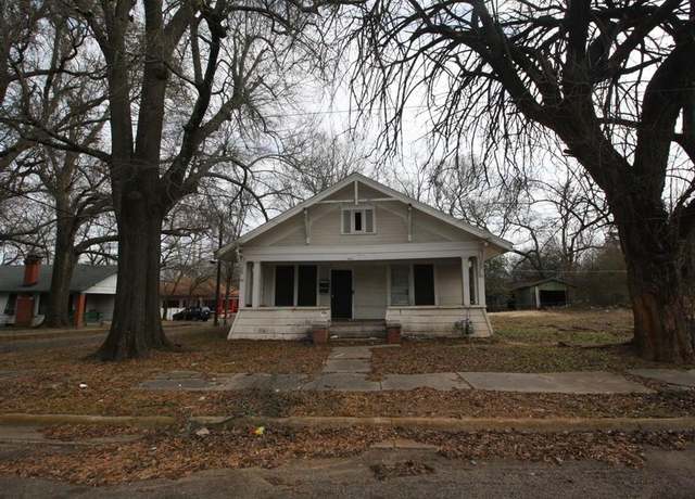 Property at 684 5th St NW, Paris, TX 75460, 3 beds, 1 bath