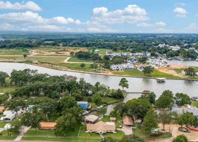 Property at 2319 N Wind Dr, Tool, TX 75143, 3 beds, 2 baths