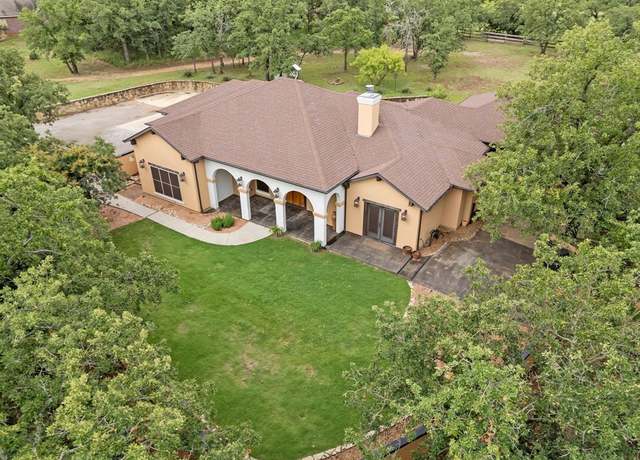 Property at 101 Goldfinch Ln, Weatherford, TX 76088, 4 beds, 3.5 baths
