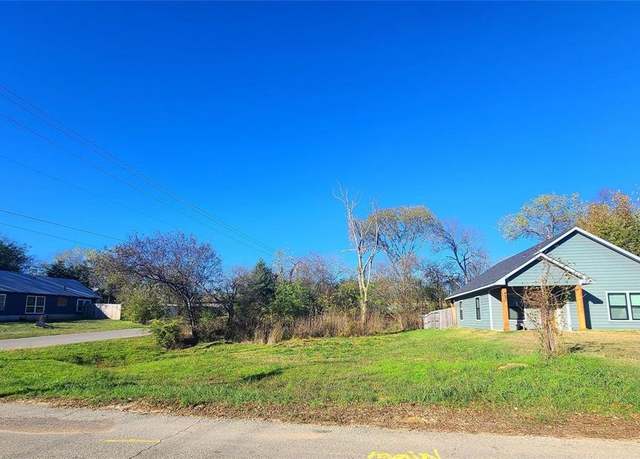 Property at 401 E Monterey St, Denison, TX 75021