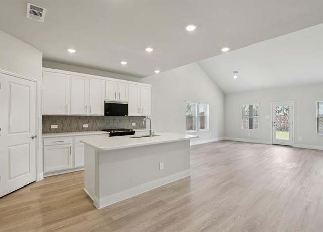 Property at 2206 Windy Trl, Princeton, TX 75407, 5 beds, 3 baths