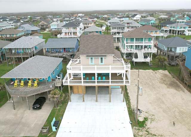 Property at 2627 Holiday Dr, Port Bolivar, TX 77650, 5 beds, 3.5 baths