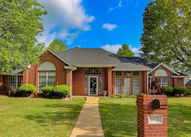 Property at 3025 Aspen Dr, Paris, TX 75462, 4 beds, 3 baths