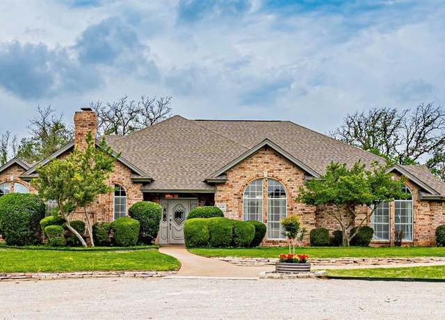 Property at 1638 Diamond Oaks Rd, Stephenville, TX 76401, 4 beds, 4 baths