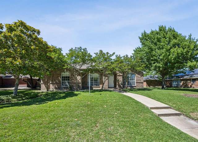 Property at 3207 Lakehurst Dr, Mesquite, TX 75181, 3 beds, 2 baths