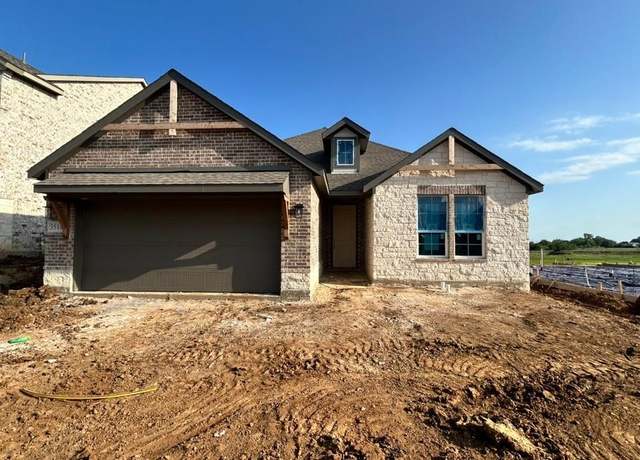 Property at 3514 Columbus St, Gainesville, TX 76240, 3 beds, 2 baths