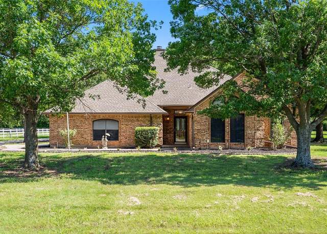 Property at 7279 Somerset Ln, Aubrey, TX 76227, 4 beds, 2 baths