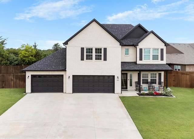 Property at 1011 Dreiling Ln, Greenville, TX 75402, 4 beds, 3.5 baths
